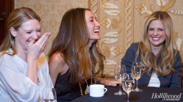 Anna-Torv-in-the-Hollywood-Reporter-Women-Of-Comic-Con-Round-Table-anna-torv-23843033-648-365